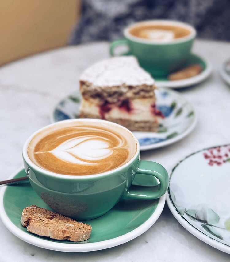 Kaffee und Kuchen.